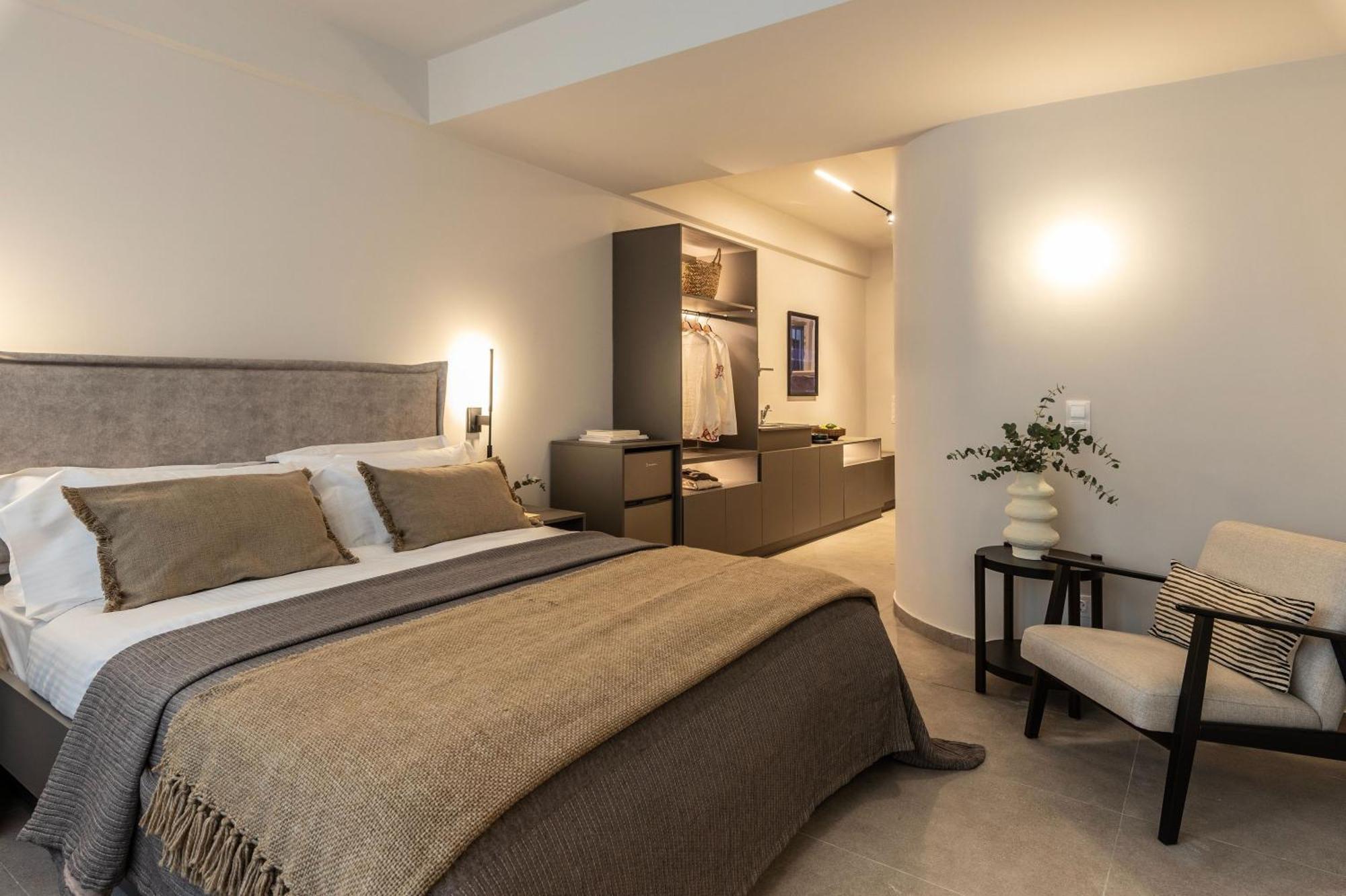 Celestial Athens Suites At Praxitelous エクステリア 写真