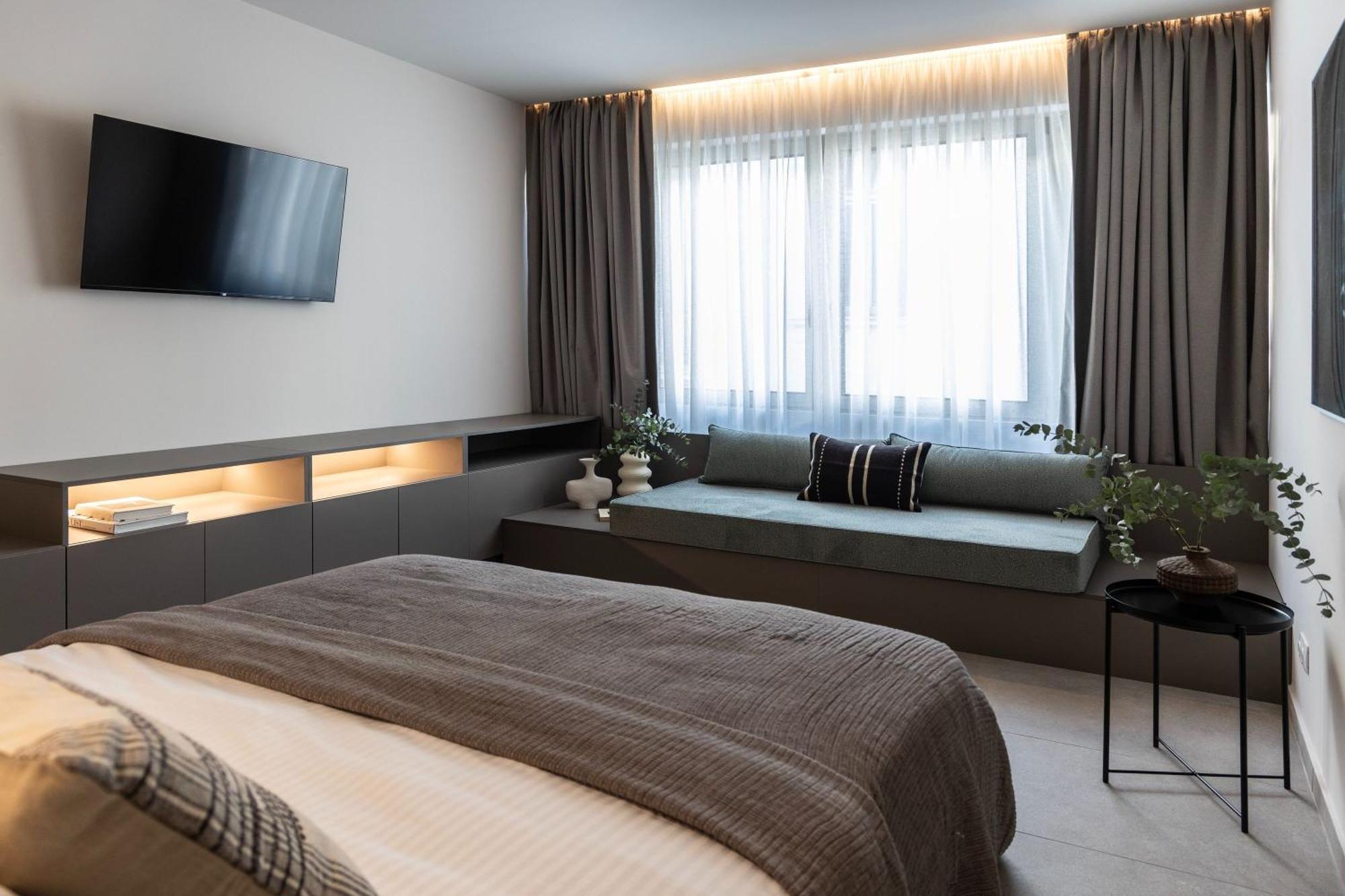 Celestial Athens Suites At Praxitelous エクステリア 写真