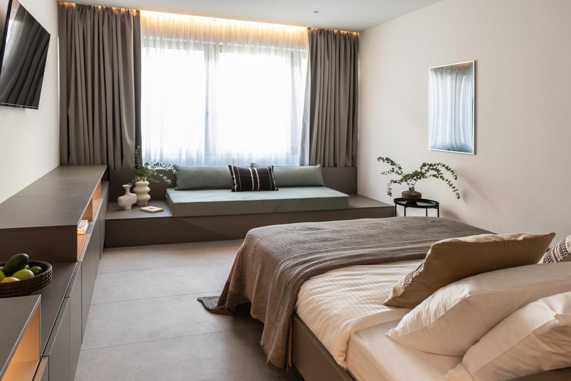 Celestial Athens Suites At Praxitelous エクステリア 写真