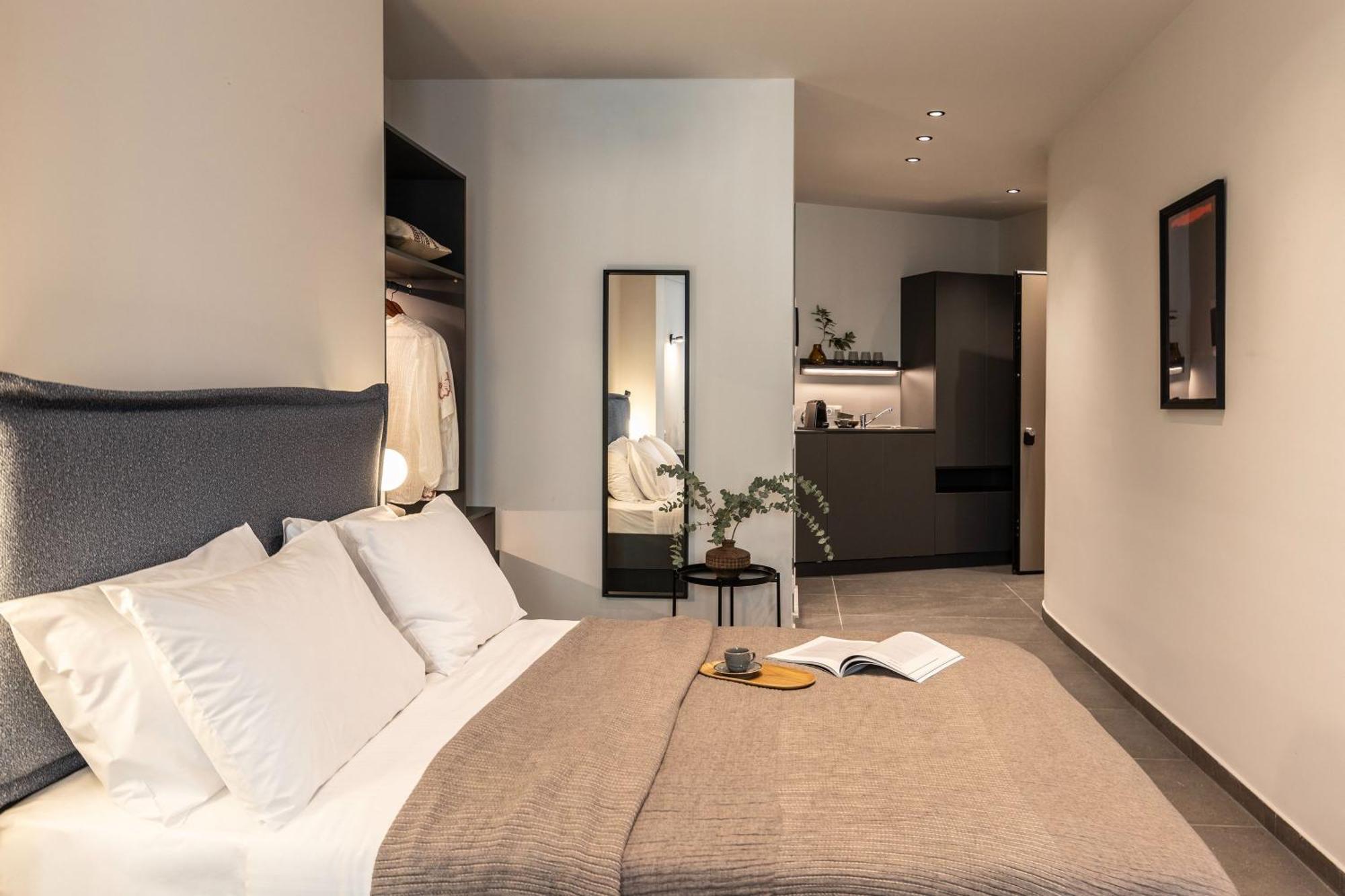 Celestial Athens Suites At Praxitelous エクステリア 写真